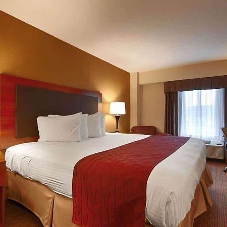 Days Inn By Wyndham Indiana Benjamin Franklin Highway Εξωτερικό φωτογραφία