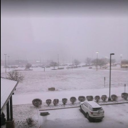 Days Inn By Wyndham Indiana Benjamin Franklin Highway Εξωτερικό φωτογραφία