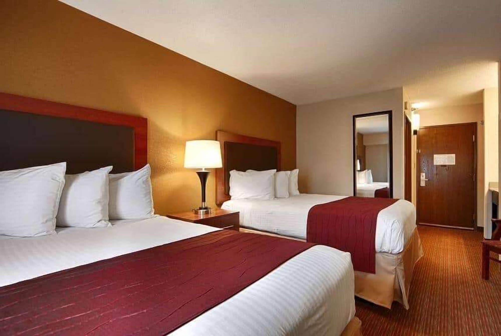 Days Inn By Wyndham Indiana Benjamin Franklin Highway Εξωτερικό φωτογραφία
