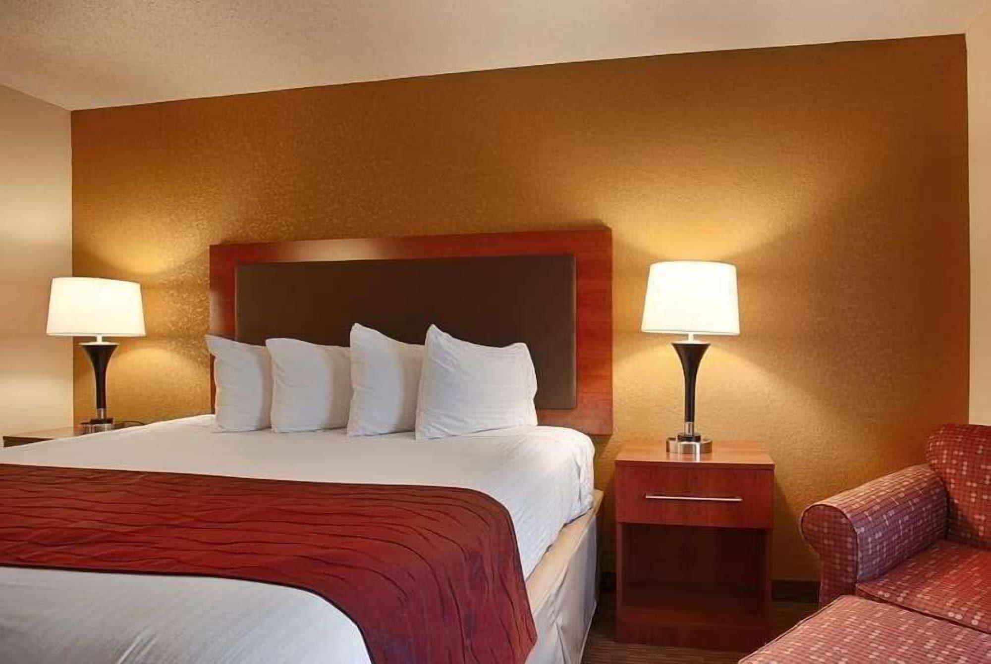 Days Inn By Wyndham Indiana Benjamin Franklin Highway Εξωτερικό φωτογραφία