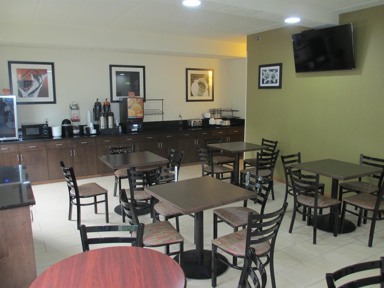 Days Inn By Wyndham Indiana Benjamin Franklin Highway Εξωτερικό φωτογραφία